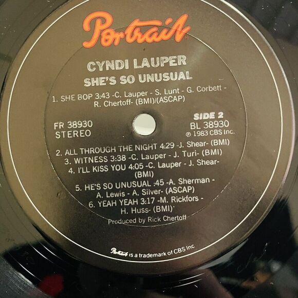 Cyndi Lauper: She's So Unusual 33 1/3 Record LP 1983 Excellent Condition - Picture 6 of 8